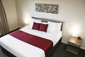 Executive Queen Room - Accommodation Hillcrest - Johnson Road Motel